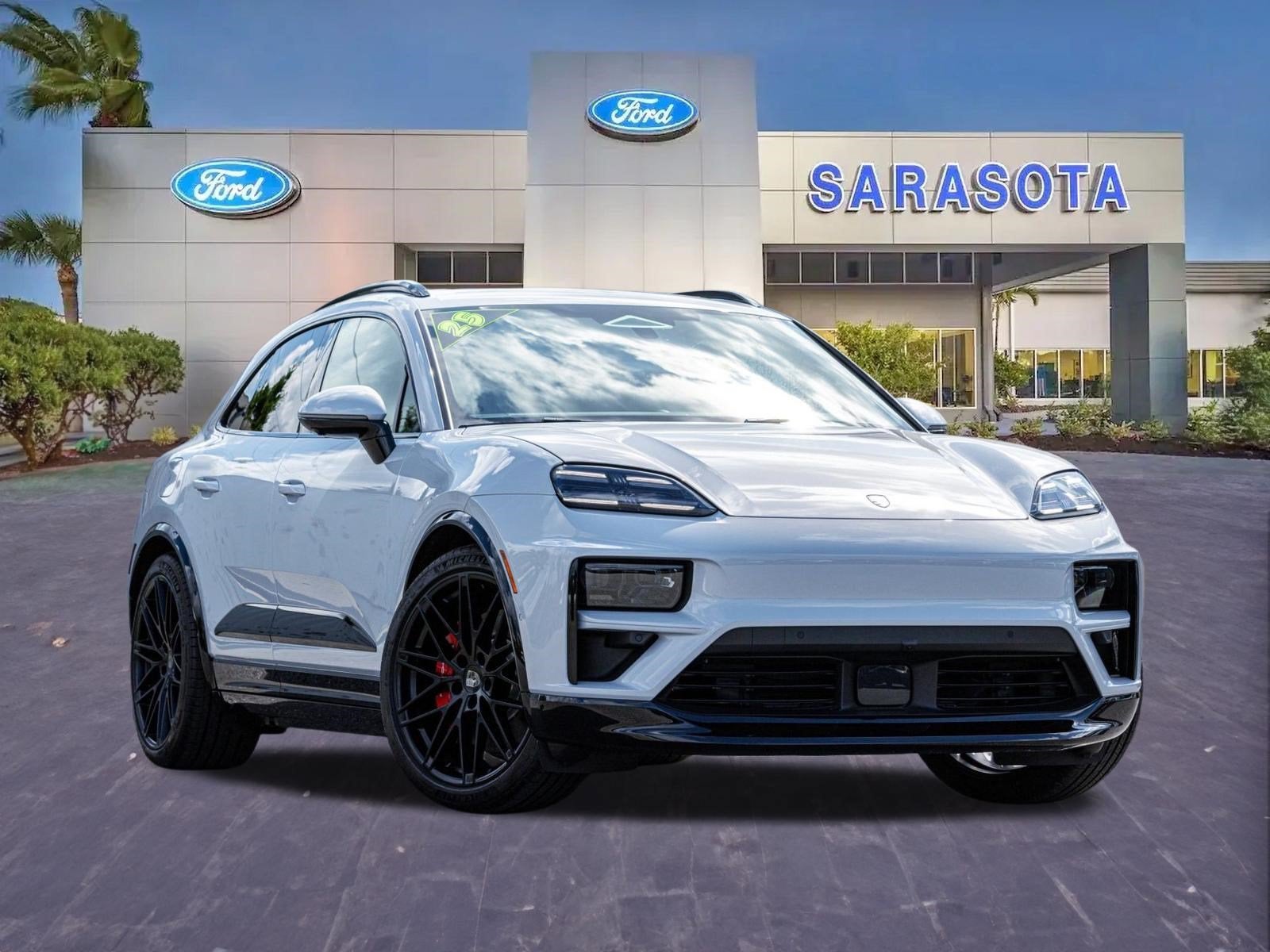 2025 Porsche Macan Electric